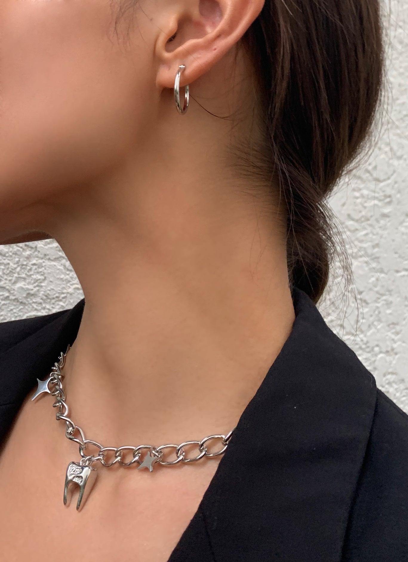 The Simple Hoop Earrings in Silver