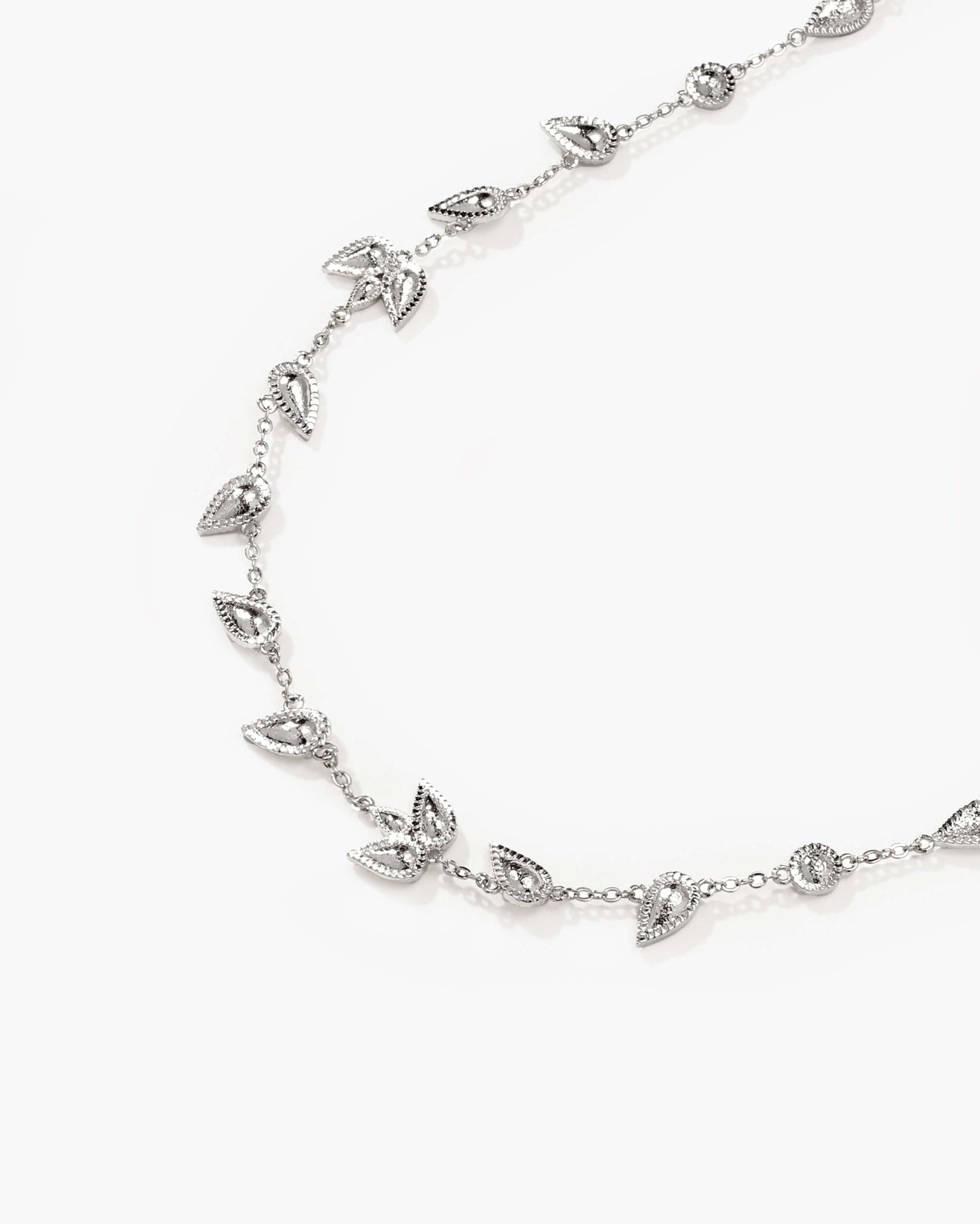 Petal Chain in Silver