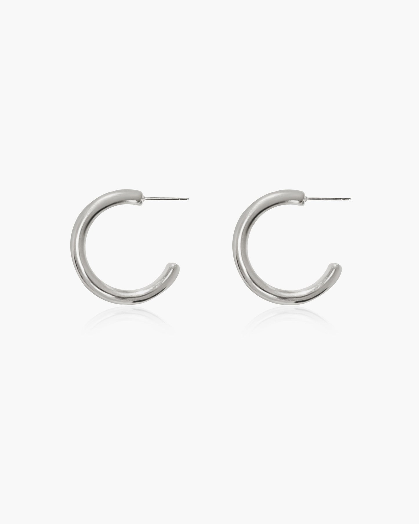 The Simple Hoop Earrings in Silver